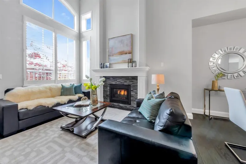 10 CEDARWOOD COURT - photo 3 of 25