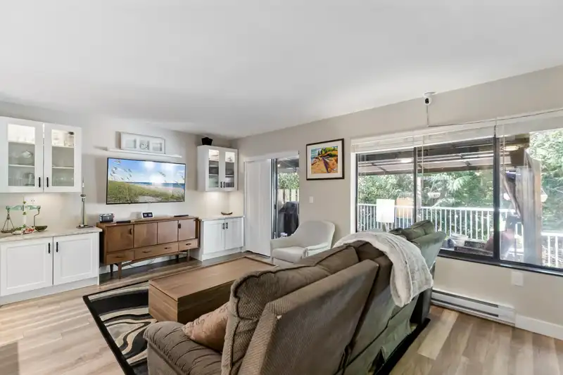 19 12227 SKILLEN STREET - photo 2 of 27