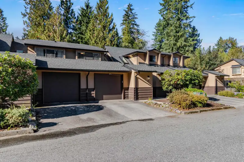 19 12227 SKILLEN STREET - photo 3 of 27