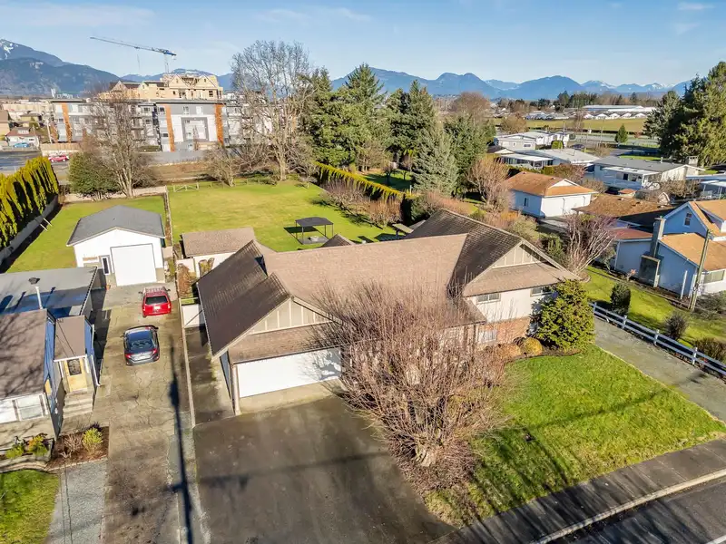 45757 BRITTON AVENUE - photo 2 of 40