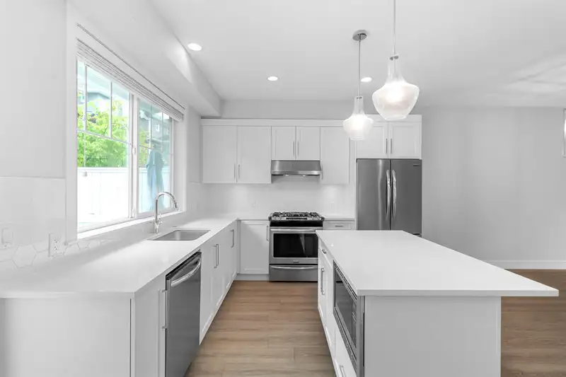 10 15717 MOUNTAIN VIEW DRIVE - photo 4 of 20