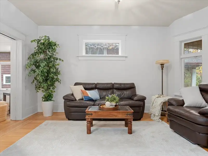 2648 TEMPLETON DRIVE - photo 3 of 33