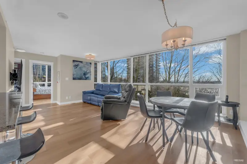 705 2978 GLEN DRIVE - photo 3 of 25