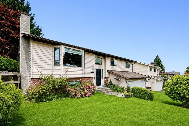 3733 DUNSMUIR WAY - photo 3 of 23