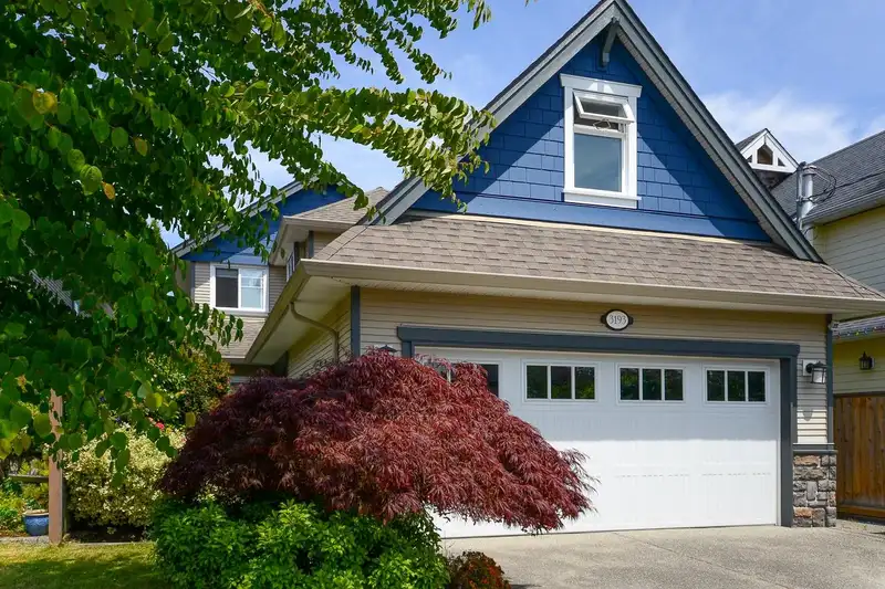 3193 RICHMOND STREET - photo 1 of 40