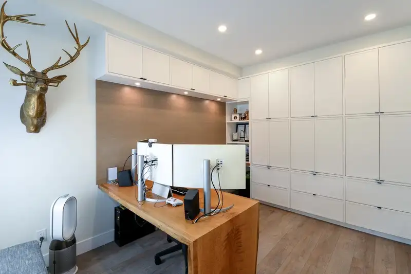 3193 RICHMOND STREET - photo 3 of 40
