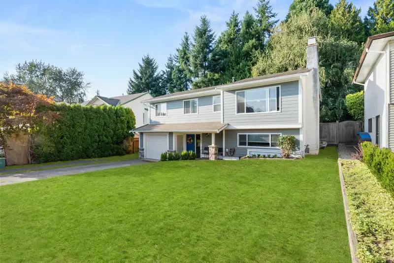 3785 ROBSON DRIVE - photo 3 of 37