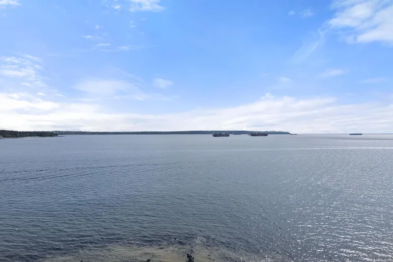 1401 2120 ARGYLE AVENUE - photo 3 of 25