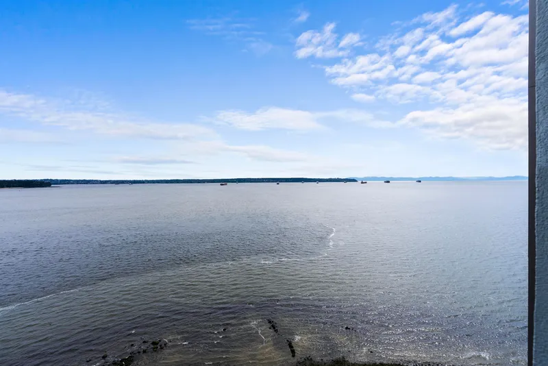 1401 2120 ARGYLE AVENUE - photo 4 of 25