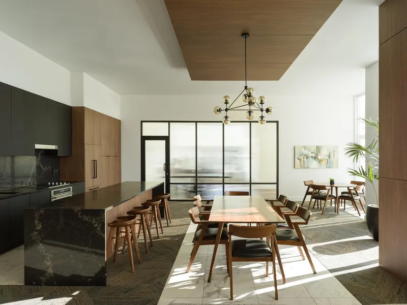 2301 555 SYDNEY AVENUE - photo 4 of 7