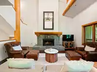 6 2240 NORDIC DRIVE - thumbnail 3