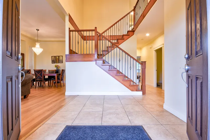 16328 88 AVENUE - photo 2 of 25