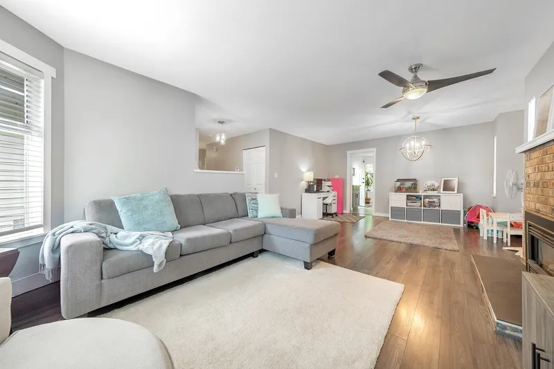 9286 212 STREET - photo 4 of 25