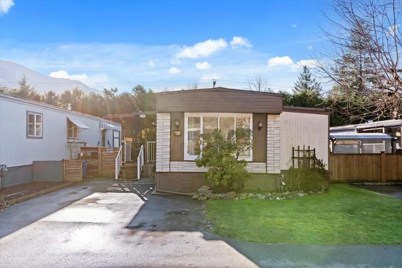 120 46511 CHILLIWACK LAKE ROAD - photo 3 of 25