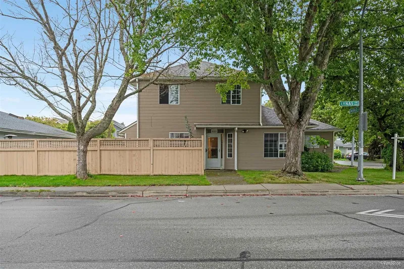 6220 LYNAS LANE - photo 3 of 11