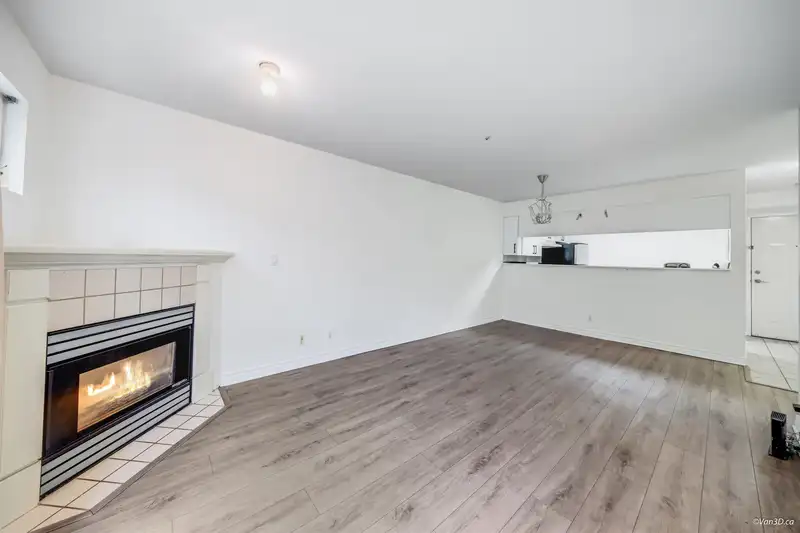 C302 9848 WHALLEY BOULEVARD - photo 2 of 18