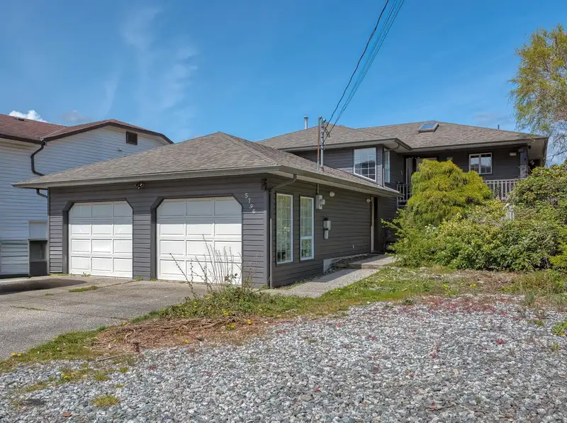 5796 TRAIL AVENUE - photo 3 of 36