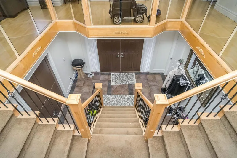 13027 68 AVENUE - photo 3 of 25