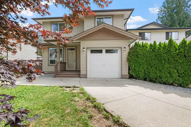 10 12123 222 STREET - photo 1 of 40