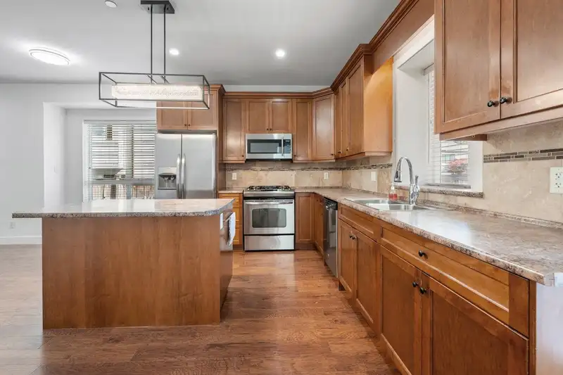 10 12123 222 STREET - photo 2 of 40