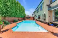 5955 189A STREET - thumbnail 4
