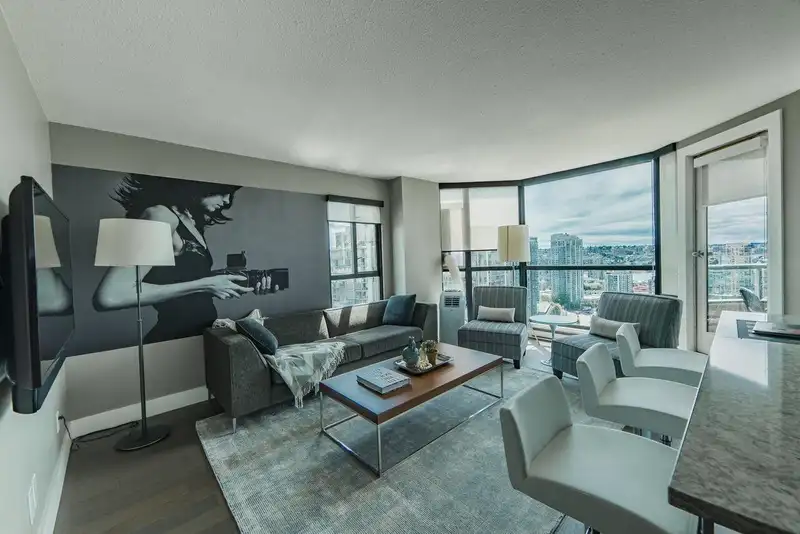 2101 888 HAMILTON STREET - photo 1 of 15