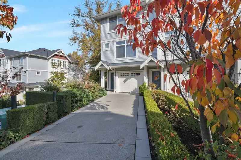 15 7198 179 STREET - photo 2 of 31