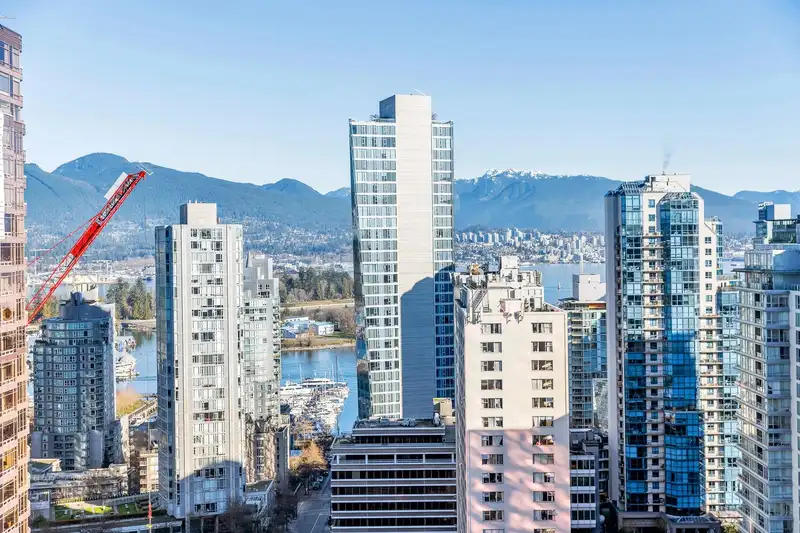 2204 1482 ROBSON STREET - photo 4 of 10