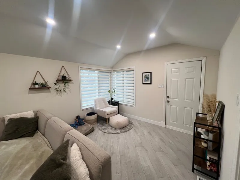 560 SPRINGER AVENUE - photo 2 of 18