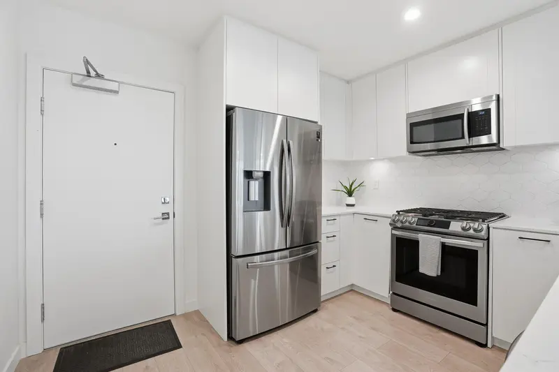 A410 20018 83A AVENUE - photo 3 of 25