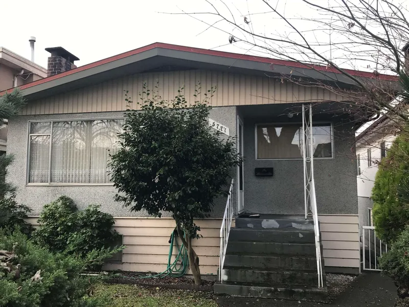 5771 SHERBROOKE STREET - photo 2 of 19