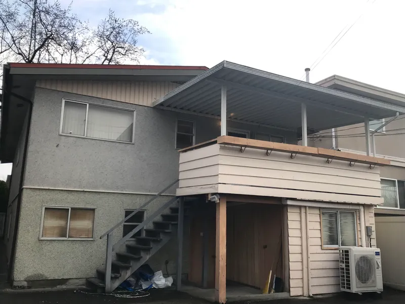 5771 SHERBROOKE STREET - photo 3 of 19