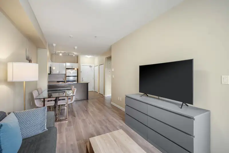 229 13789 107A AVENUE - photo 3 of 19