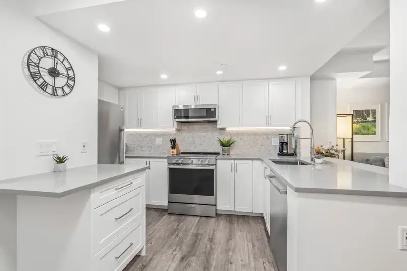 54 4335 NORTHLANDS BOULEVARD - photo 3 of 37