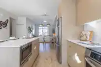11 16325 21 AVENUE - thumbnail 6