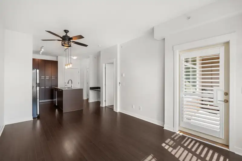 306 18818 68 AVENUE - photo 4 of 29