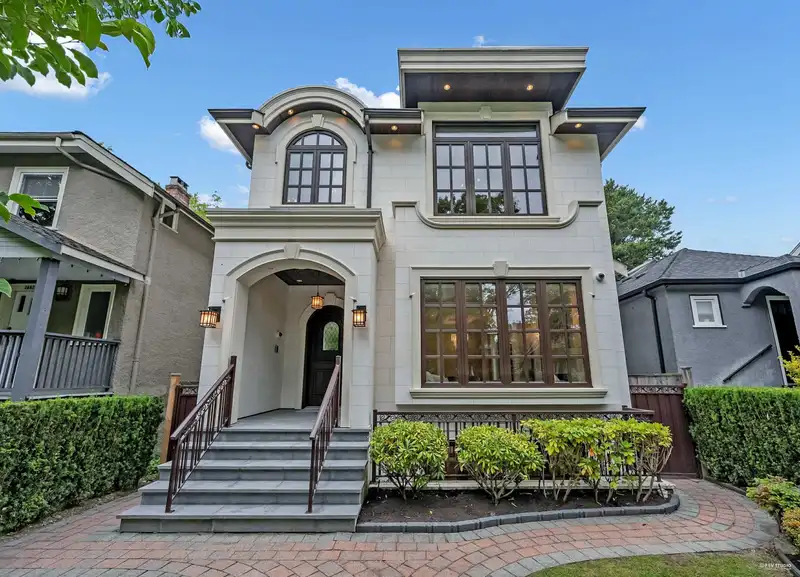 2877 W 15TH AVENUE - photo 2 of 40