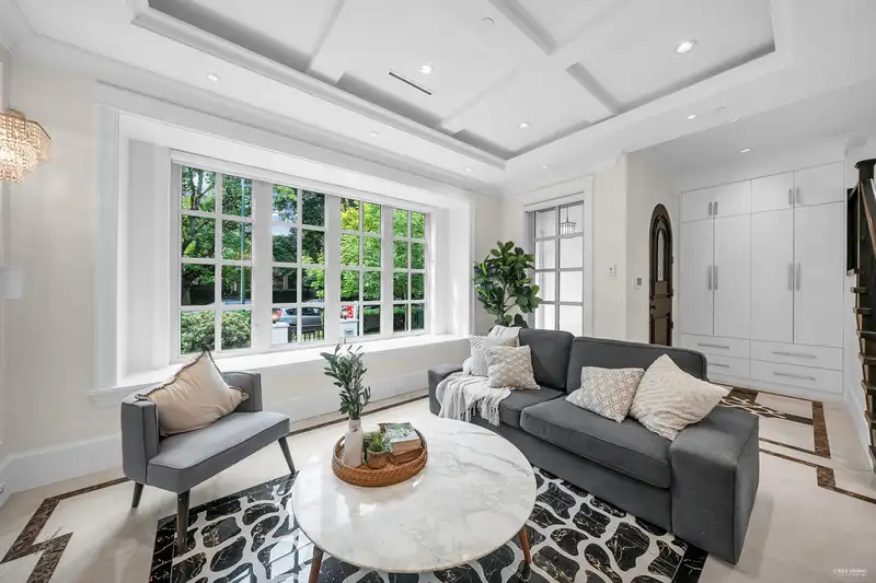 2877 W 15TH AVENUE - photo 3 of 40
