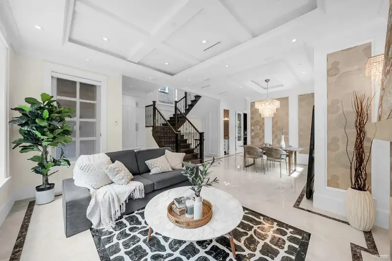 2877 W 15TH AVENUE - photo 4 of 40
