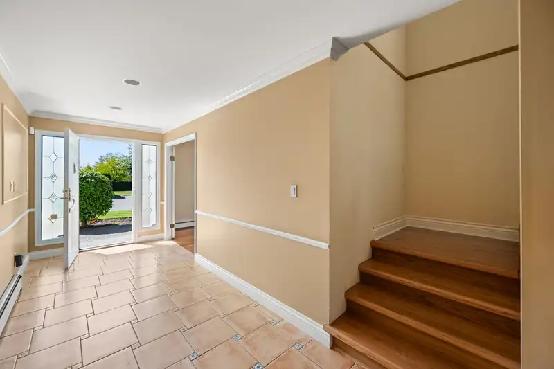 8545 CAPTAINS COVE - photo 3 of 29