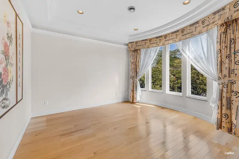 1463 W 57TH AVENUE - photo 3 of 40