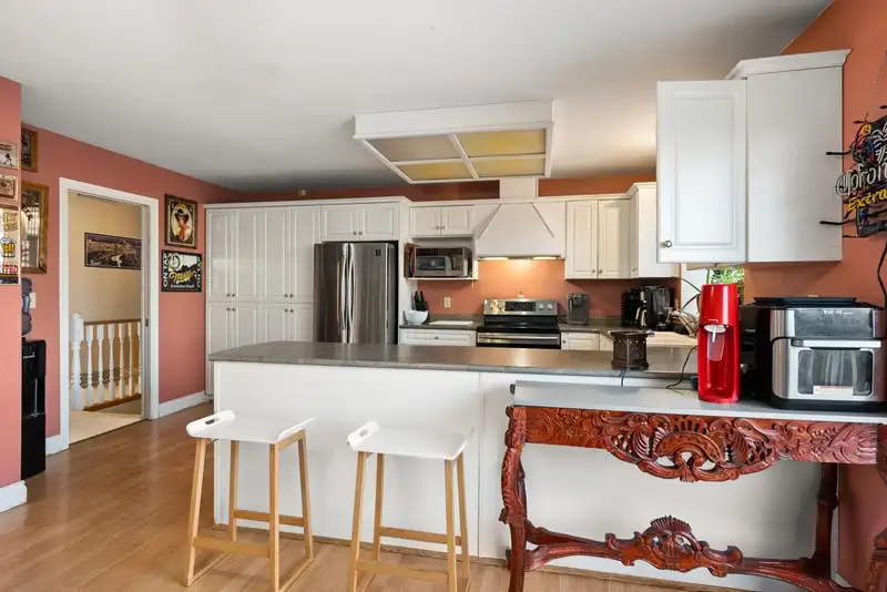 6170 191 STREET - photo 3 of 39