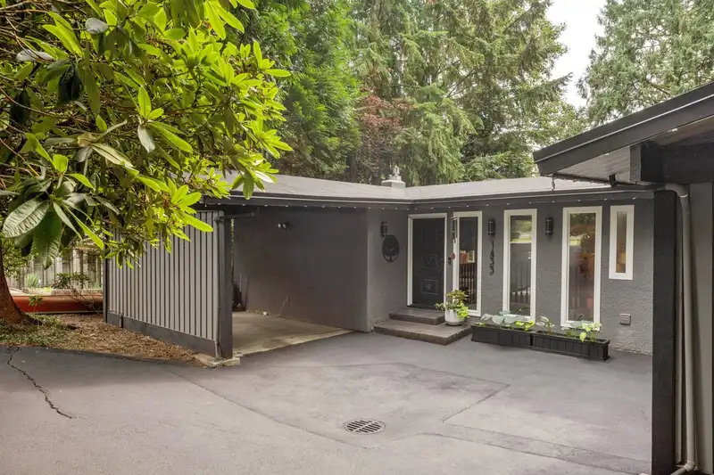 1433 MCNAIR DRIVE - photo 3 of 40