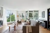 706 69 JAMIESON COURT - thumbnail 1