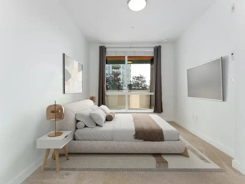 202 128 E 8TH STREET - photo 1 of 38