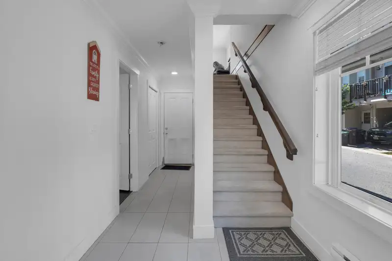 113 13898 64 AVENUE - photo 2 of 24