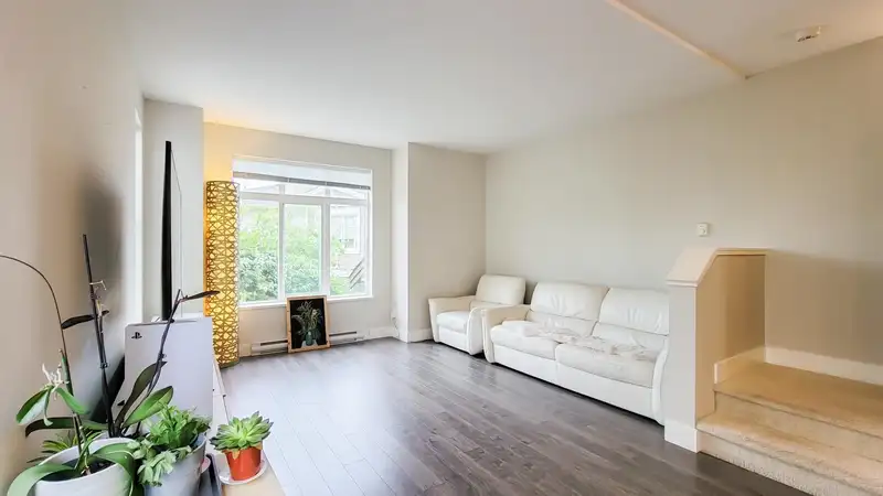 40 19433 68 AVENUE - photo 2 of 29