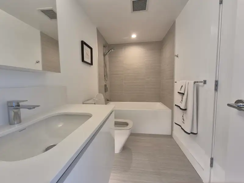 610 5788 GILBERT ROAD - photo 4 of 17