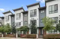 24 7177 194A STREET - thumbnail 2