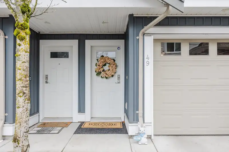 49 6956 193 STREET - photo 2 of 40